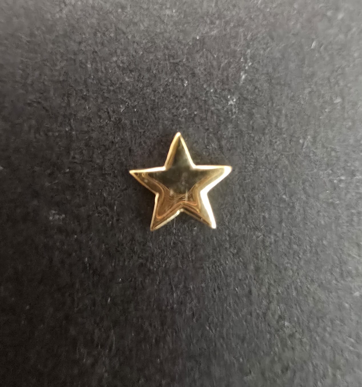 Charm Oro 18k Full Star